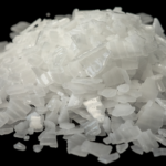 Caustic Soda, Uses of Caustic Soda in Cleaning Industry, Degreasing and Decontamination, Surface Cleaning and Sanitization, Drain Cleaning and Maintenance, Industrial Cleaning Solutions, Paint Stripping and Surface Preparation, Water Treatment, Applications of Caustic Soda in the Cleaning Industry, sodium hydroxide (NaOH),