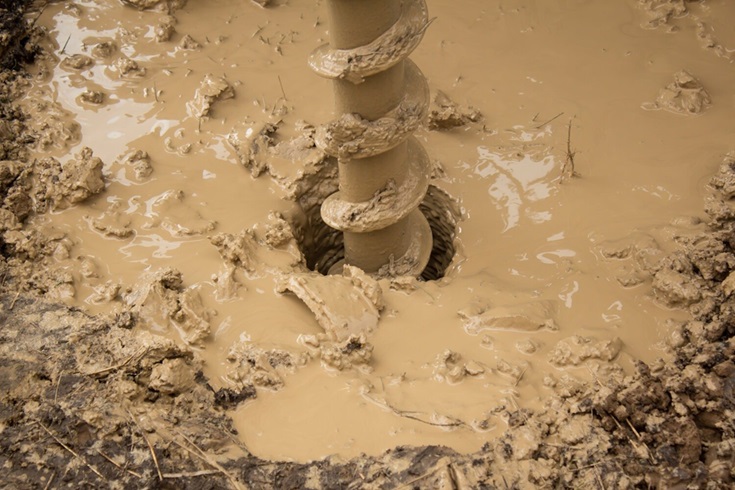 Drilling Mud, What is Drilling Mud and Why is it Important?, Bentonite, Barite, Walnut Shell, Caustic Soda, Calcium Carbonate, Calcium Chloride, Drilling fluid mud,