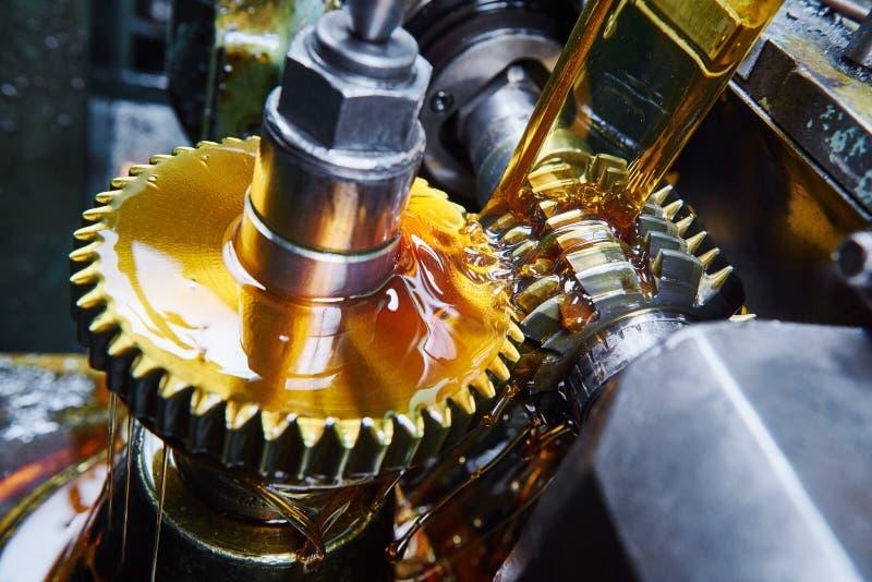 Gear Oil, Types, Applications of Gear Oil, Mineral Gear Oil, Synthetic gear oil, Semi-synthetic Gear Oil, Hypoid Gear Oil, Multi-grade gear oil